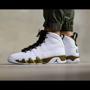 Jordan 9 statue 6Y